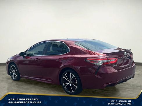 Used 2018 Toyota Camry SE FWD image 4