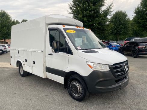 Used 2019 Mercedes-Benz Sprinter 144 image 6