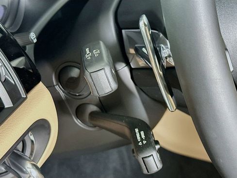 New 2026 Porsche Macan image 11