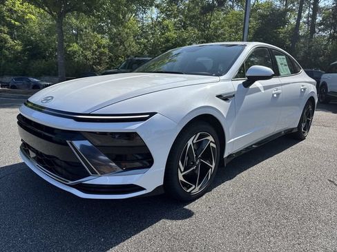 New 2026 Hyundai Sonata SEL FWD image 3