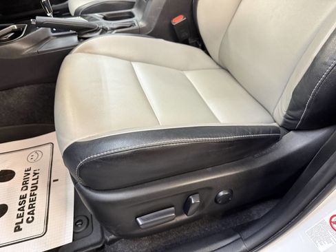 Used 2017 Toyota RAV4 Limited w/ Protection Package image 45