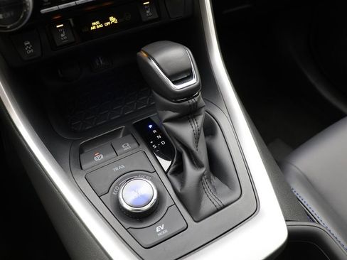 Used 2025 Toyota RAV4 XSE w/ Weather Package AWD/4WD image 24