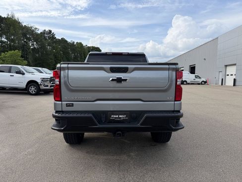 Used 2024 Chevrolet Silverado 1500 LT Trail Boss w/ Protection Package AWD/4WD image 5
