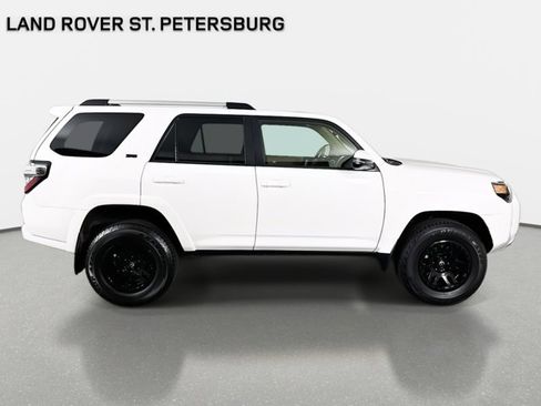 Used 2019 Toyota 4Runner SR5 Premium image 4