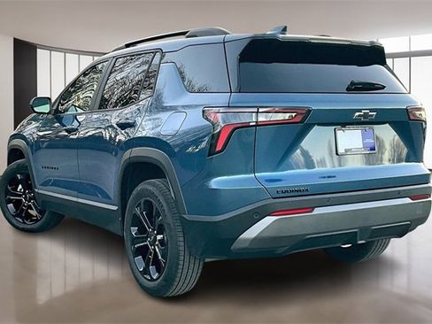 Used 2026 Chevrolet Equinox LT w/ Midnight Edition image 4