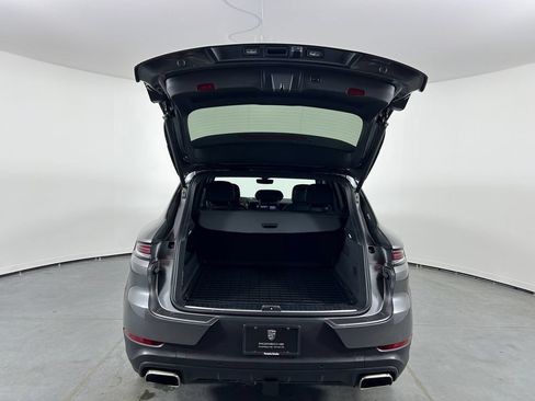 Certified 2026 Porsche Cayenne AWD/4WD image 29