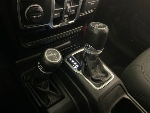 Used 2019 Jeep Wrangler Unlimited Sport S image 20