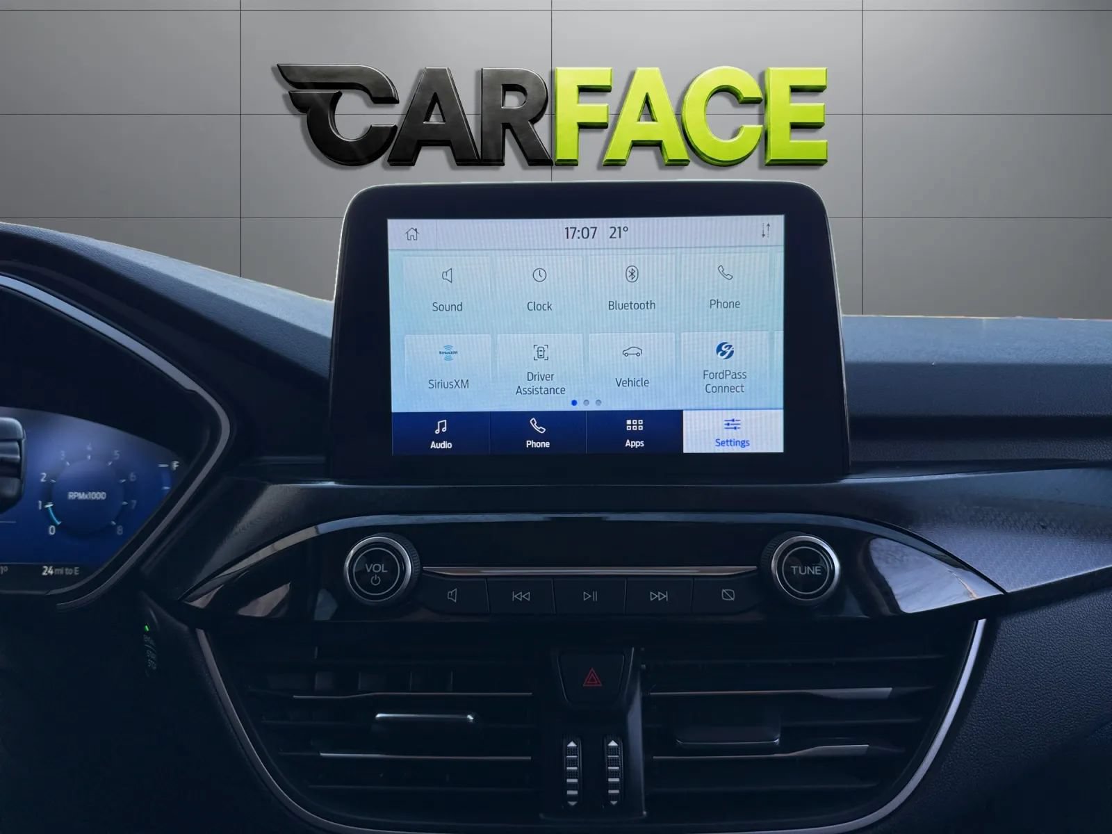 Used 2021 Ford Escape SEL w/ SEL Stealth AWD Package image 32