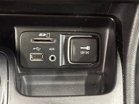 Used 2015 Jeep Cherokee Limited w/ Trailer Tow Group AWD/4WD image 25
