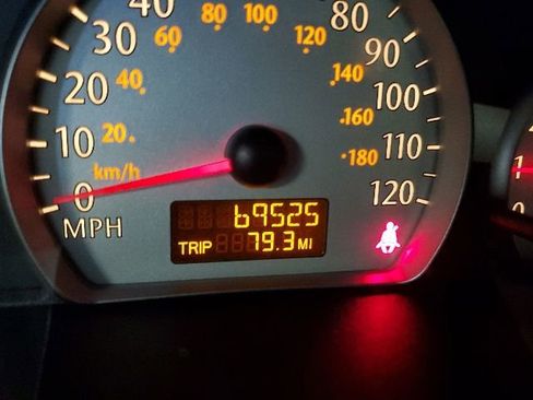 Used 2003 Saturn ION Level 3 w/ Travel Pkg FWD image 16