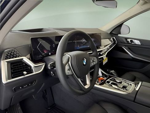 Used 2026 BMW X7 xDrive40i image 17
