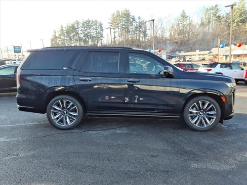 Used 2022 Cadillac Escalade Sport Platinum image 8