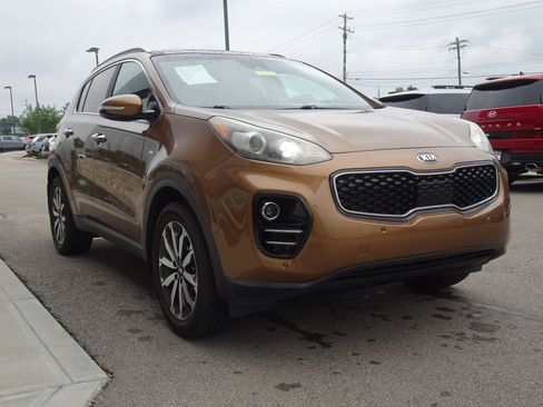Used 2017 Kia Sportage EX w/ EX Technology Package AWD/4WD image 7