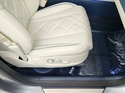 Used 2025 Genesis GV80 3.5T Prestige image 24