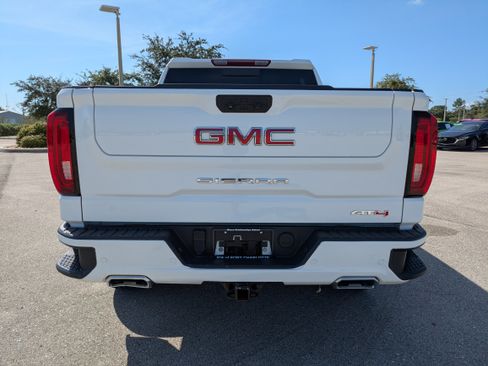 Used 2023 GMC Sierra 1500 AT4 w/ AT4 Premium Package AWD/4WD image 5