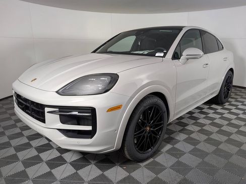 New 2026 Porsche Cayenne GTS image 1