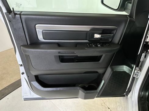 Certified 2024 RAM 1500 Warlock AWD/4WD image 9