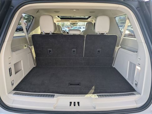 Used 2020 Lincoln Navigator L Reserve w/ Luxury Package image 8