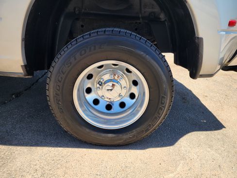 Used 2017 RAM 3500 Big Horn RWD image 11