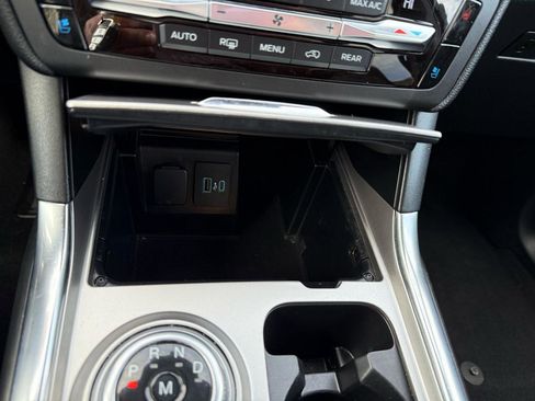 Used 2020 Ford Explorer Limited image 37