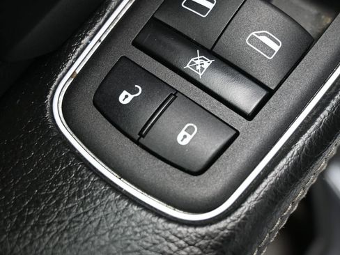 Used 2024 RAM 2500 Big Horn image 16