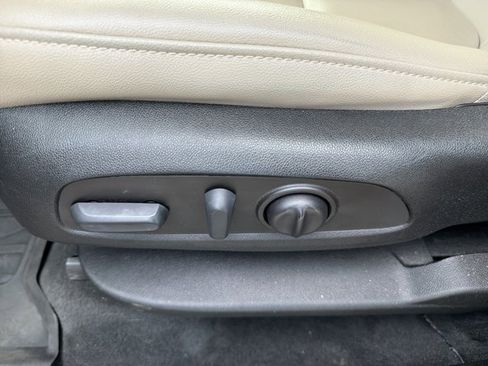 Used 2023 Chevrolet Traverse LT w/ LPO, Floor Liner Package AWD/4WD image 16