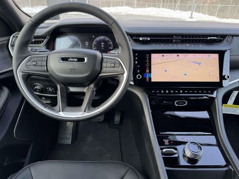 New 2026 Jeep Grand Cherokee Limited image 16