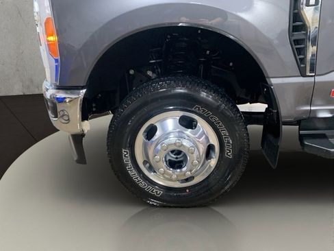 Used 2023 Ford F350 XLT w/ 360-Degree Camera Package image 28