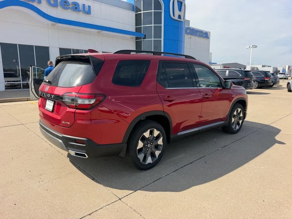 New 2026 Honda Pilot Elite image 2