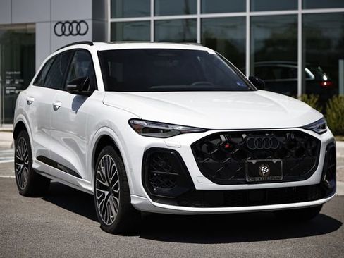 New 2026 Audi SQ5 Premium Plus image 2