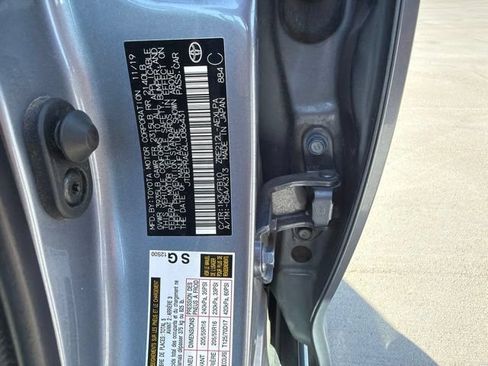 Used 2020 Toyota Corolla LE FWD image 1