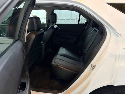 Used 2017 Chevrolet Equinox LT w/ Sport Edition FWD image 16