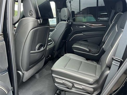 Certified 2024 Cadillac Escalade Premium Luxury w/ Performance Package image 12