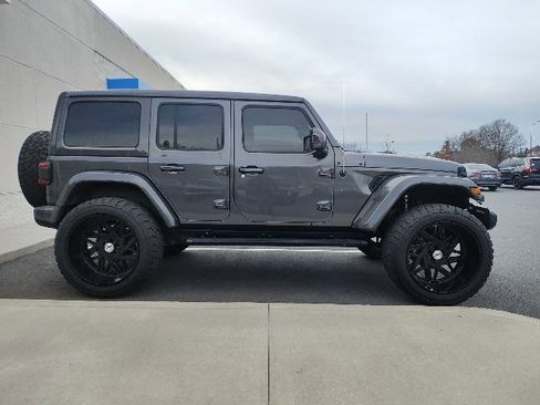 Used 2020 Jeep Wrangler Unlimited Sahara image 15