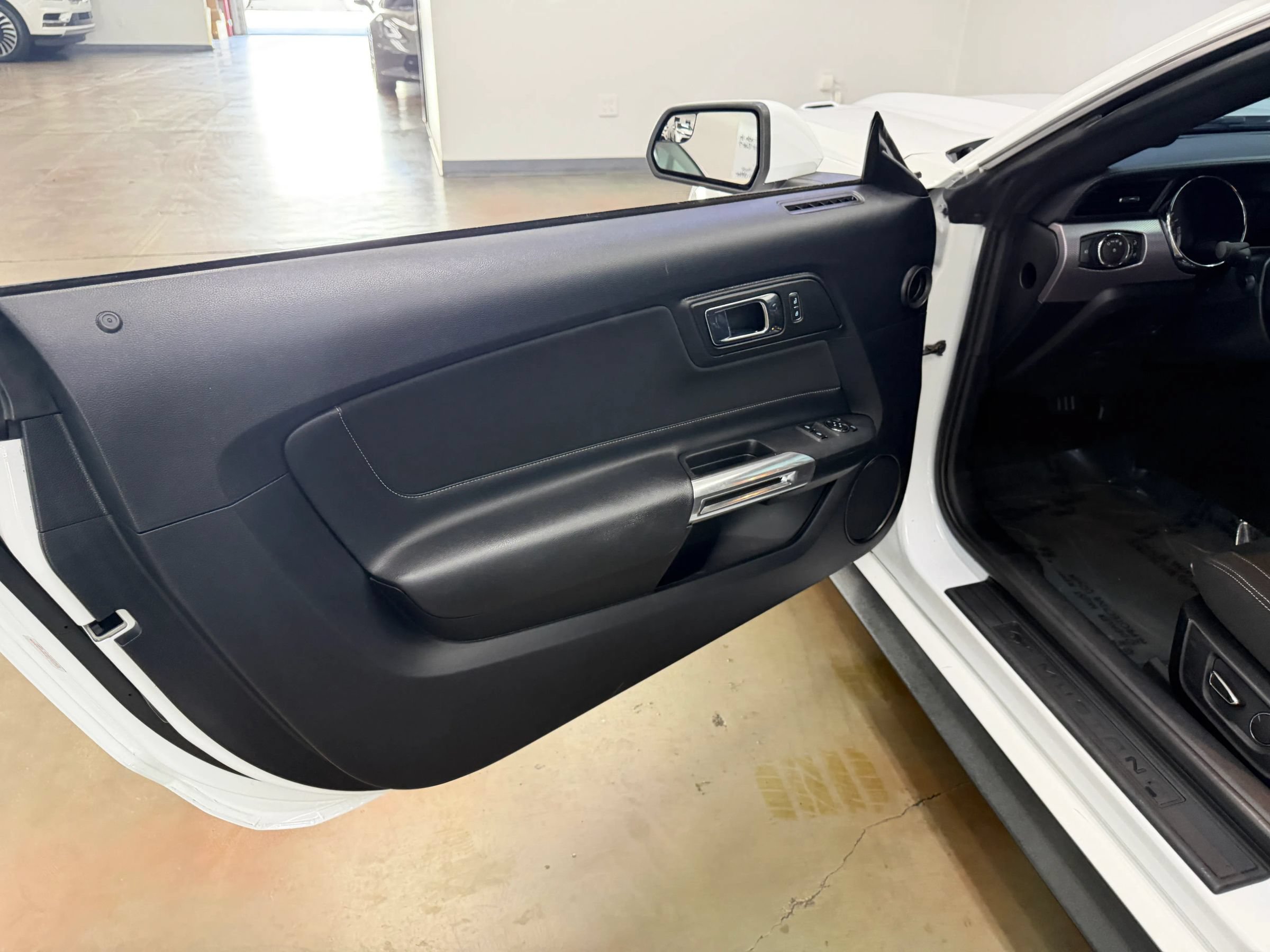 Used 2017 Ford Mustang GT w/ Enhanced Security Package RWD image 17