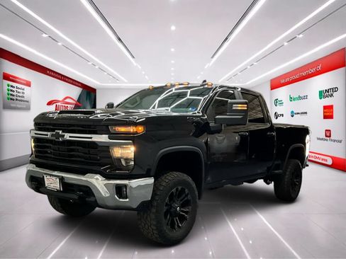 Used 2024 Chevrolet Silverado 3500 LT w/ All Star Edition AWD/4WD image 3