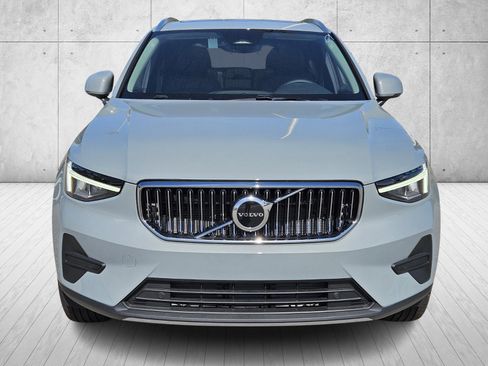 New 2025 Volvo XC40 B5 Core w/ Protection Package Premier AWD/4WD image 2