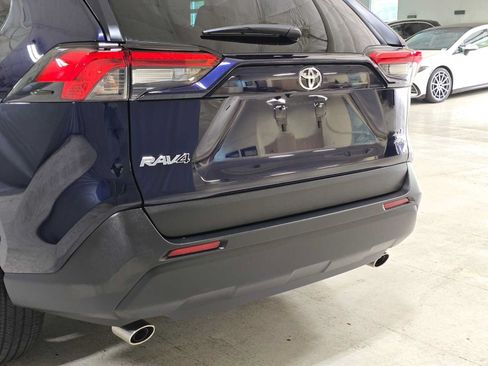 Used 2025 Toyota RAV4 XLE AWD/4WD image 13