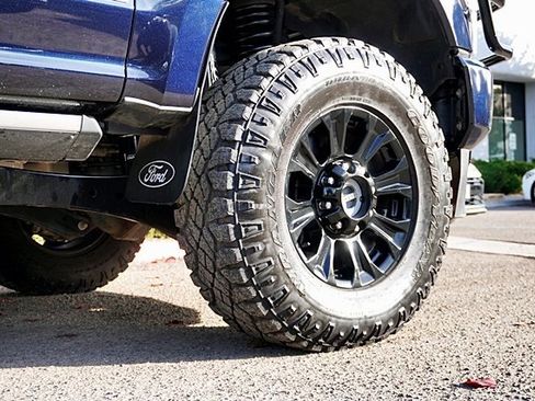 Used 2021 Ford F250 Platinum w/ FX4 Off-Road Package image 8