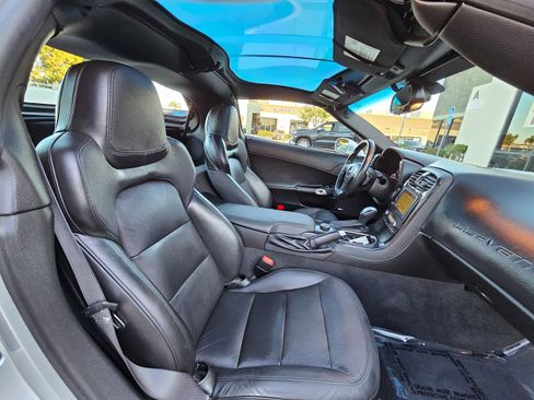 Used 2012 Chevrolet Corvette Coupe w/ 2LT Preferred Equipment Group image 22