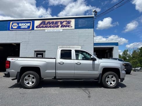 Used 2017 Chevrolet Silverado 1500 LT w/ All Star Edition AWD/4WD image 6