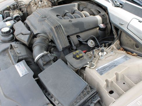 Used 2005 Jaguar XJ8 RWD image 17