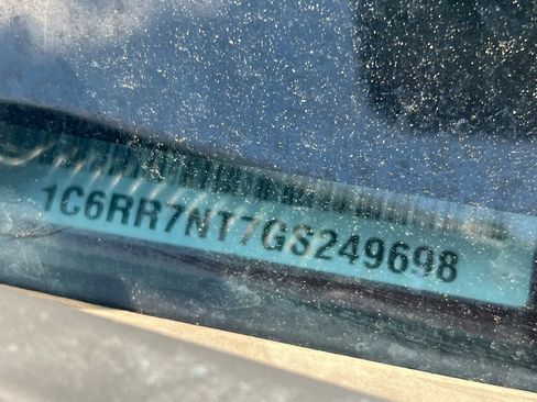 Used 2016 RAM 1500 Laramie image 3