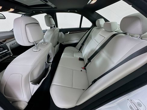 Used 2013 Mercedes-Benz C 250 Sedan image 25