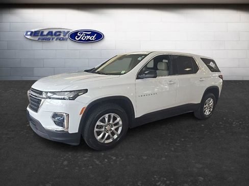 Used 2023 Chevrolet Traverse LS AWD/4WD image 2