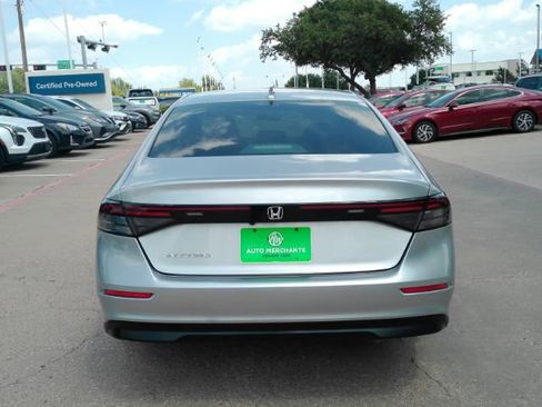 Used 2025 Honda Accord LX image 7