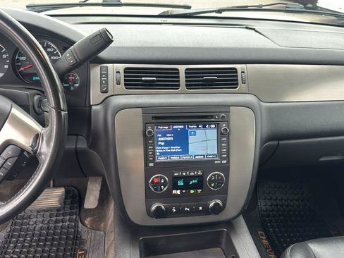 Used 2010 Chevrolet Avalanche LT AWD/4WD image 10