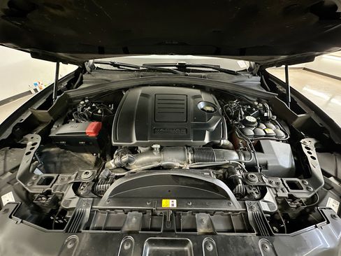 Used 2021 Jaguar F-PACE S AWD/4WD image 36