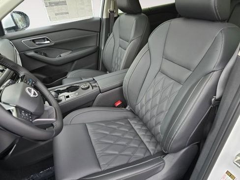 New 2026 Nissan Rogue Platinum AWD/4WD image 21