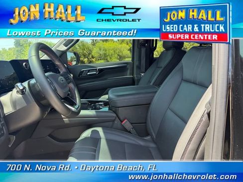 Used 2025 Chevrolet Tahoe RST AWD/4WD image 16